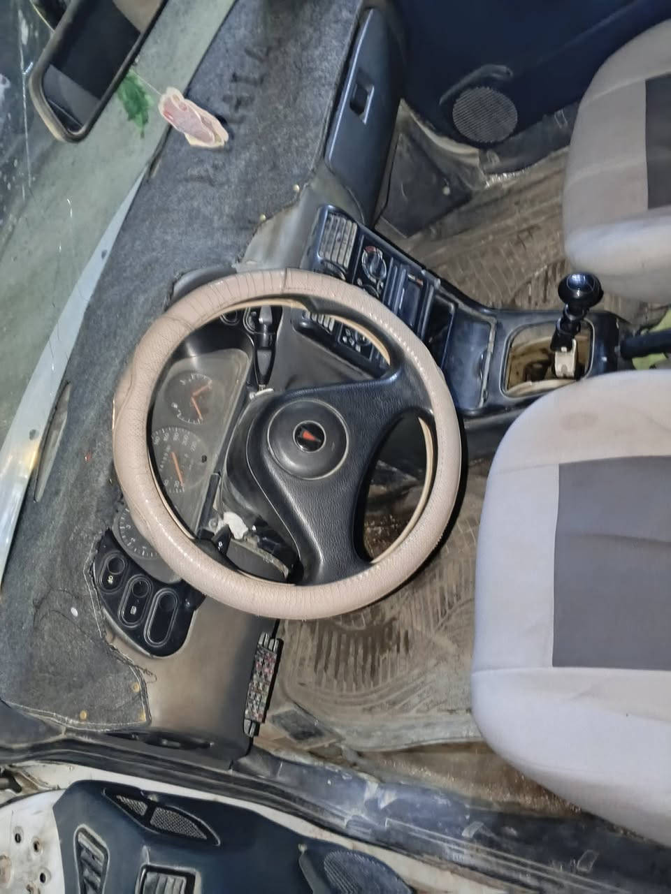 للبيع شرط التحويل السعر 12ورقه وبيها مجال
***********
