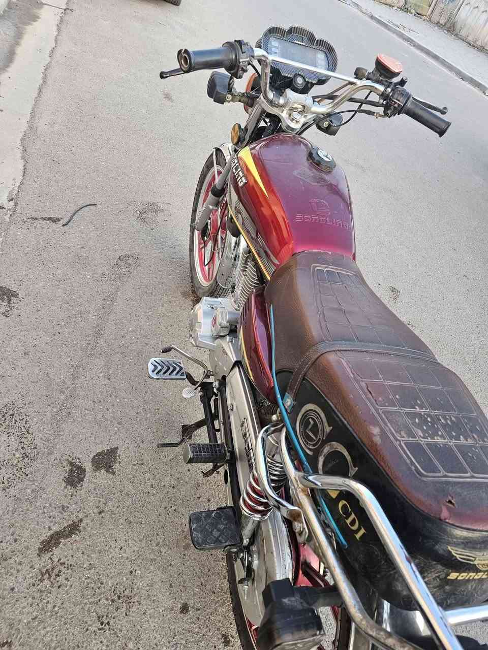 السلام عليكم سونك محرك 200 المكينه خير من الله
موديل 2024 نقوصات قليله أوراق بيها ورقه وحده
الدراجه اريدها مراوس بيراني موديل 20 و 21و 22فقط
الاستفسار
*********** واتساب موجود
