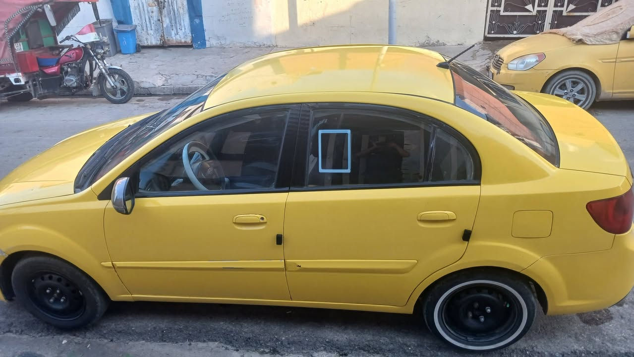 السلام عليكم كيا ريو للبيع موديل ٢٠١٠ فول 
رقم ذي قار مشروع وطني 
صاحبها الشرعي بل موصل 
هيئه ومرور صفر مع شرط التحويل 
السعر ٧٠ وبيها مجال 
***********
