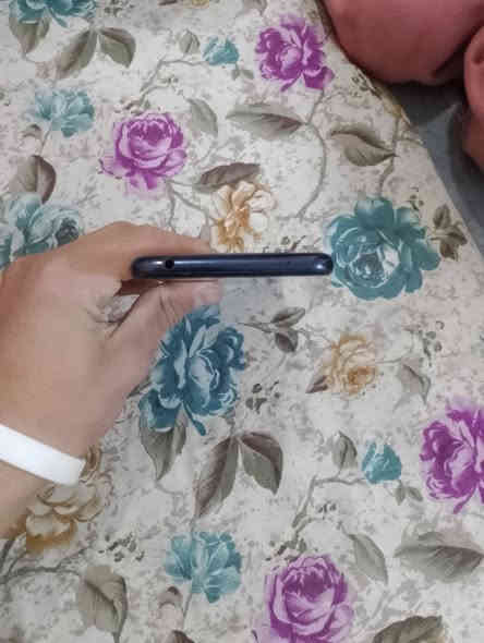 السلام عليكم
جهاز TCL Es10
ذاكرة128
جهاز نضيف مابي شي فقط فطر بل شاشة 
للبيع  سعر70 وبي مجال 
 مكاني ديالى بعقوبة حي المعلمين قرب جامع الشهيد وضاح
للاستفسار  خاص او واتساب
***********
