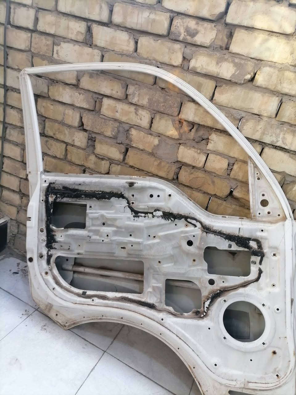 سلام عليكم باب كيه 2700 موديل 2010للبيع السعر 100وبي مجال مكان الدوره لالستفسار***********
