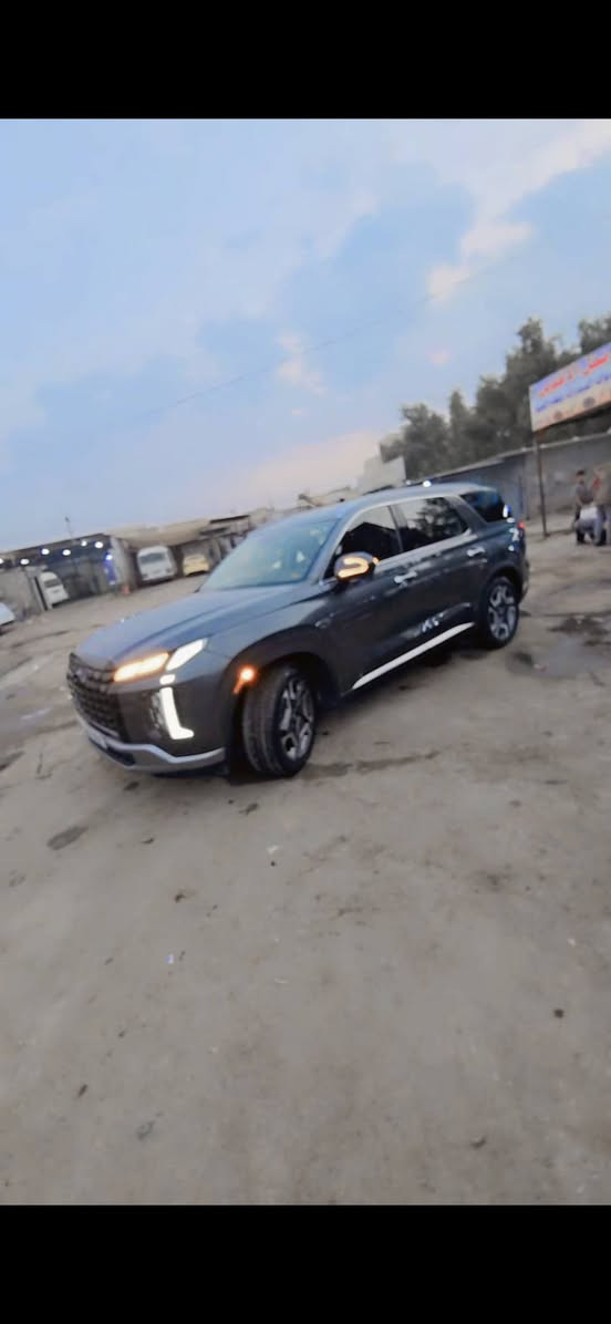 سلام عليكم هونداي بلوسايد مديل 2023 وارد أمريكي فول مواصفات 6سلندر  3.8L السياره نظيفة جدا وحلوة الحادث موضح بالصور السعر307$بيها مجال رقم ***********
