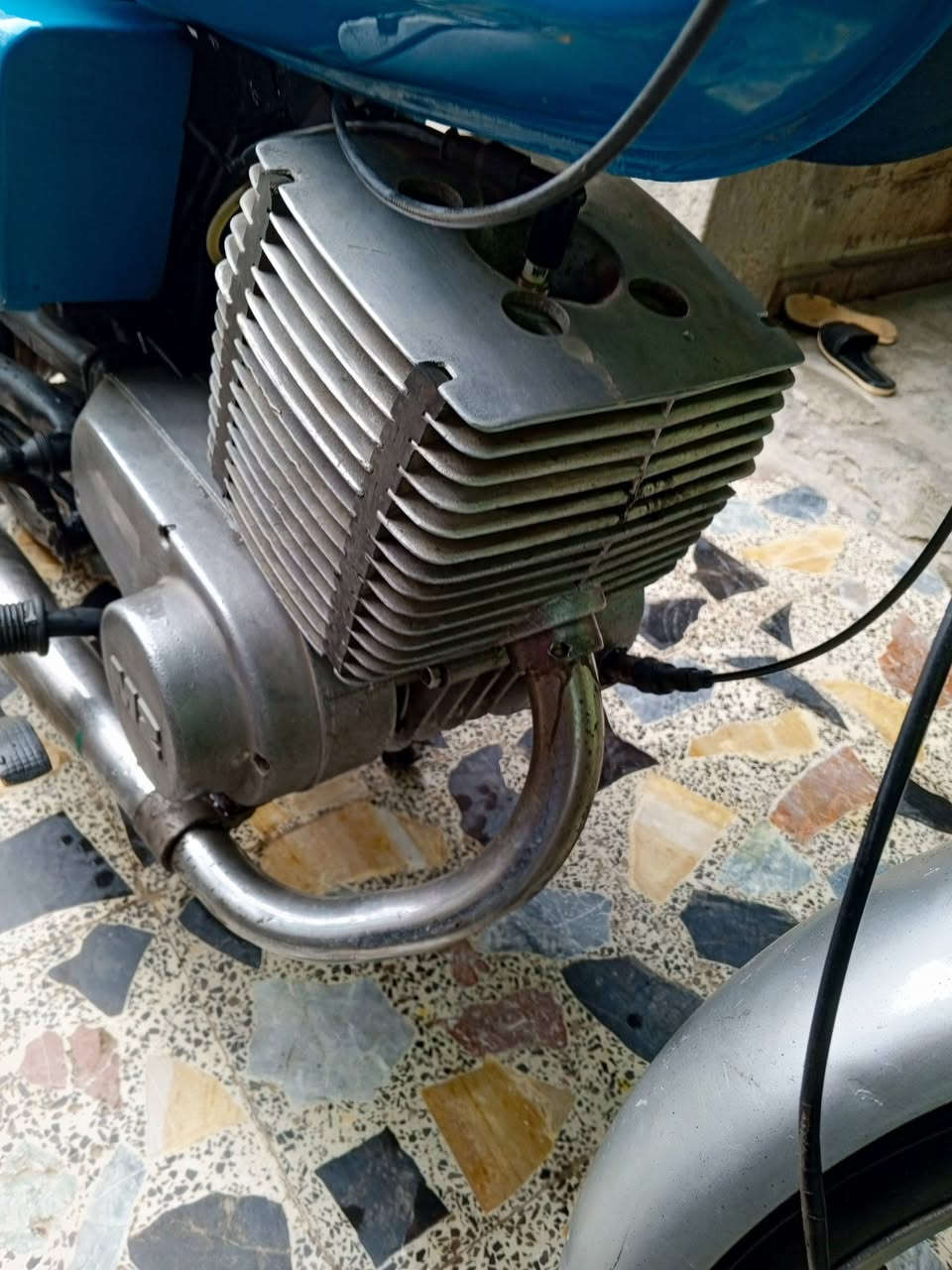 سلام عليكم  شباب دراجه MZ
82 البيع بدون/ سايس 4  بيه لحيم بل خشم وجوه الكشن 
نقص بس ترتيب كهربائيات 
مكاني بغداد 
***********
