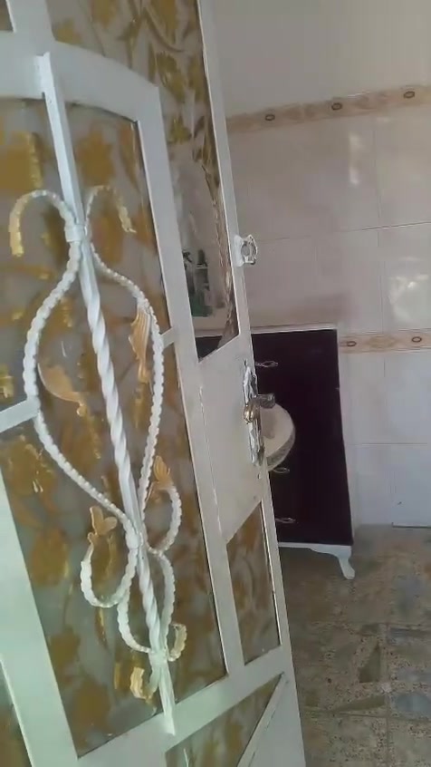 مكلف بلنشر بيت 🏘️للبيع. في منطقه الكرغواليه
 قريه ساده الصوافي يم مولده سيد خالد 
شارع تبليط.  ماي وكهرباء. نت ضوئي 
 مساحه 125 متر. واجهه 7. ونزال 18
مبني بلوك وكاشي طرمه سراميك.
استقبال وغرفه نوم ومبطخ وصحيات
وصاله. 
للتفاصيل اكثر اتصل ع الرقم 
***********

