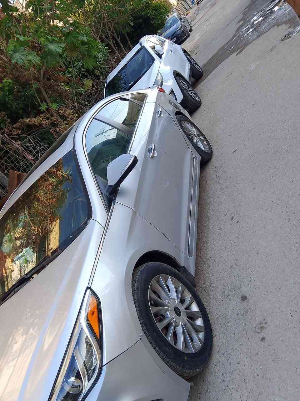 سلام عليكم 
سوناتا لبيع موديل 2016
فول مواصفات 
1/1 بصمه حادثه بك لايت 
السعر 120 وبيها مجال حك الجيهه
رقم الهاتف ***********
