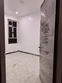 بيت للأيجار جديد غير مسكون سابقاً  طابق ثاني حي الامانة مقابل التربية ...