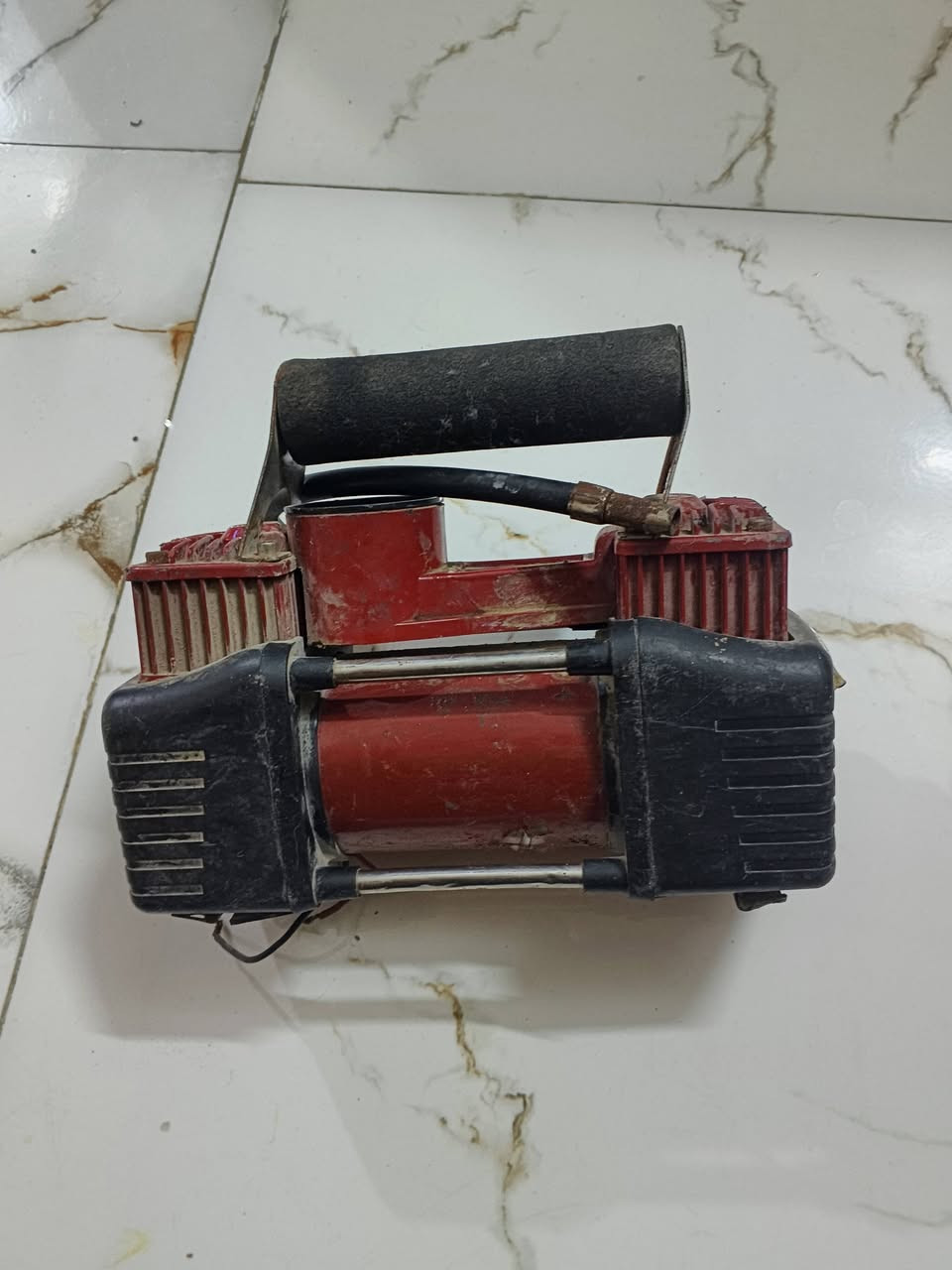 ماطور مال هواء للبيع
بغداد الشعب


**إذا كنت صاحب هذا الإعلان وتريد حذفه لأي سبب، رجاءا أرسل رسالة إلى الدعم الفني**