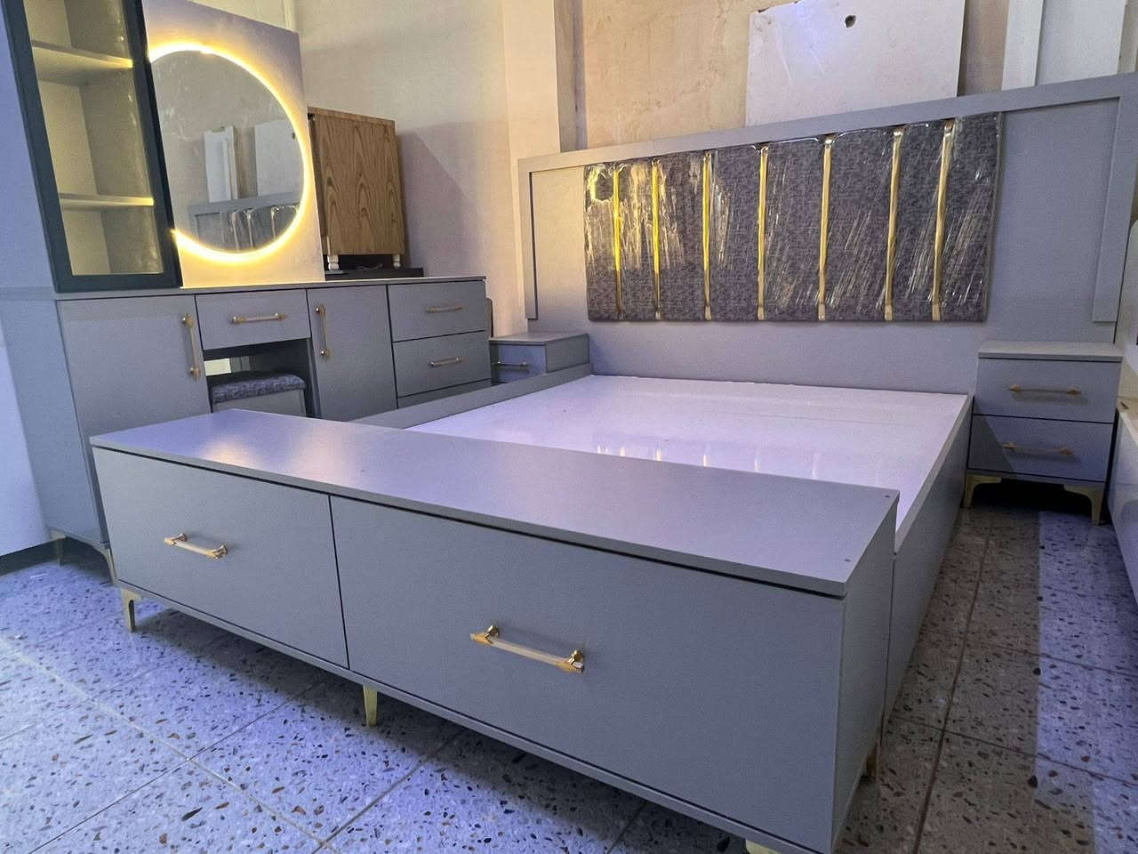 معرض يونس نجار للاستفسار ***********
