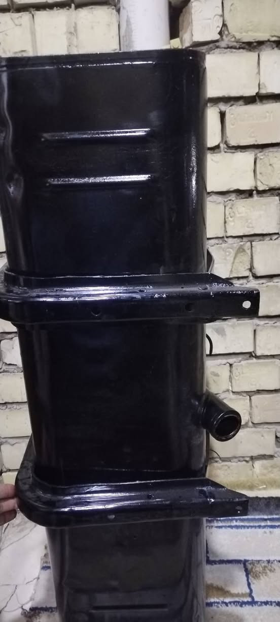 سلام عليكم للبيع تانكي كنتر ١٠٠ لتر مصبوغ حراري مع الطوافه بطنه نضيفه جدا جدا الاتصال ***********) ***********
