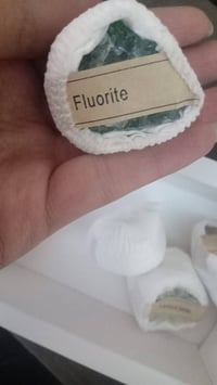 من رخصت الادمن المحترم احجار طبيعية للبيع كل قطعه مكتوب اسمها عليها ان...