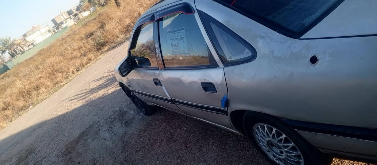 السلام عليكم
فكتره للبيع موديل 1992 رقم انبار تحويل مباشر تخم تاير 
حداديه جديده اماميه خلفيه كير جديد  اوتماتيك مكنينه جديده 2000 بلادي السياره جديده السنوبه نافذه 
للبيع او مراوس حسب القناعه 
الاستفسار 
السعر 28وبيه مجال 
***********
