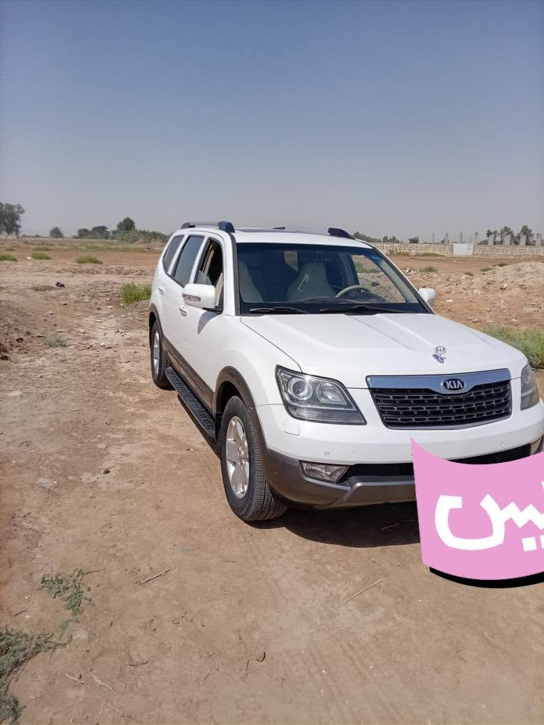 سلام عليكم سياره البيع موديل 2015 رقم انكليزي السياره فول مواصفات واحد علا واحد السياره شرط فحص سونار كير ومكينه شرط  اتصل *********** مكان في الديوانية
