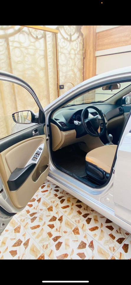 السلام عليكم …

اكسنت خليجي 2017 للبيع شركه العامه مكفول من الصبغ والتبديل عدى شخط بسيط موضح بالمنشور محرك 1400 كير مكينه نظيفات جدا جديده رقم انكليزي سنويه جديده  هزه جديده

السعر 105 وبيهه مجال بسيط 

الاستفسار الاتصال ***********
 مكان السياره بغداد الغزالية
