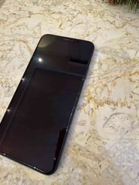 ايفون 11 برو ماكس نظيف مابي ولا شخط بطارية ٨٦ ذاكرة ٢٥٦ السعر 450 وبي ...