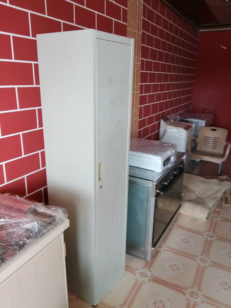 وصلت وجبة جديدة اثاث باله من اربيل مكنسات كهربائية +صوبات +طباخات +ثلاجات + وكافة اثاث المنزلي الباله نظيف الاسعار مناسبة
العنوان الحود الشارع العام مقابيل جامع ابو ذياب يم مكتب خالد للموبايل ويم جملة الجاسم الغذائية 
للاستفسار الاتصال على الرقم ***********
