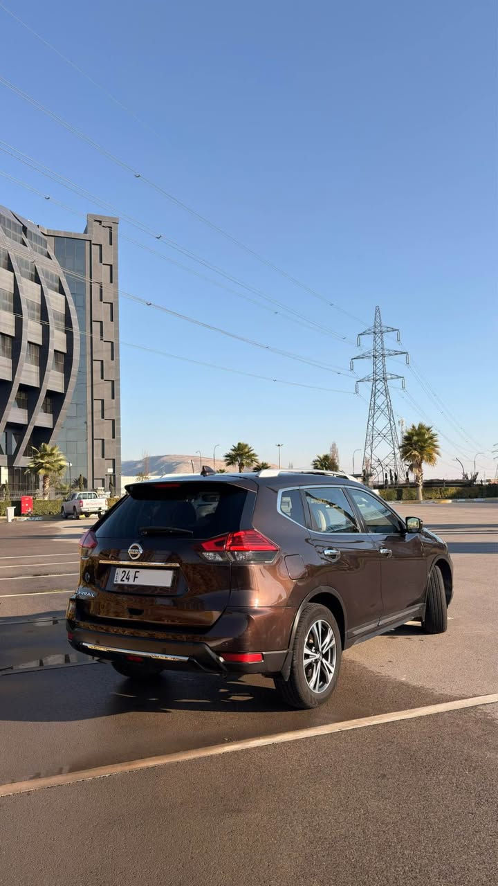 سلام عليكم للبيع او المراوس
Nissan X-TRIAL Platinum 2018
نيسان اكستريل 2018 بلاتينيوم لون مميز 🤎

سعرها 202 وبيها مجال 

خليجي مكفولة كفالة عامة بدون صبغ اعلى فئة للاخير 
صفر شركة مهند

سيارة مال بيت ما ناقصها مصرف  دينار 

كير ومكينة وتبريد بشرط 
دهن يتبدل بوقته وما محتاجه مصرف نص دينار 
ماشية 72 ميل (يعني 117 الف  كيلو متر)

فول الفول

بانوراما
دفع رباعي تحكمات
بصمة تشغيل
كاميرات 360 درجة
هاندبريك بصمة
صندوك كهربائي
لايت زينون دوار
رادار امامي 
رادار جانبي ونقاط عمياء
رادار خلفي 
محافظة على المسار
سستم صوت Bose
رادار قرائة اشارات مروريه للسرعه واظهارها على شاشة السائق
رادار لاين اسيست(تحذير الخروج عن مسار الطريق)
أوتو بريك تفاعلي امامي وخلفي
كشنات امامي كهرباء 
كشنات امامي تدفئة
بصمة ابواب
كشنات خلفي تدفئة
تدفئة ستيرن
محافظة على المسار
اوتو هولد
مانع انحدار
داخل بيجي
بلاجكتور
وضع ECO اقتصادي
كشنات جلد
حساسات 
مرايات كهربائية شفط
زراك لايت

وباقي مواصفاتها المعروفه

رقم تلفون
 ***********
*********** دهوك, العراق

