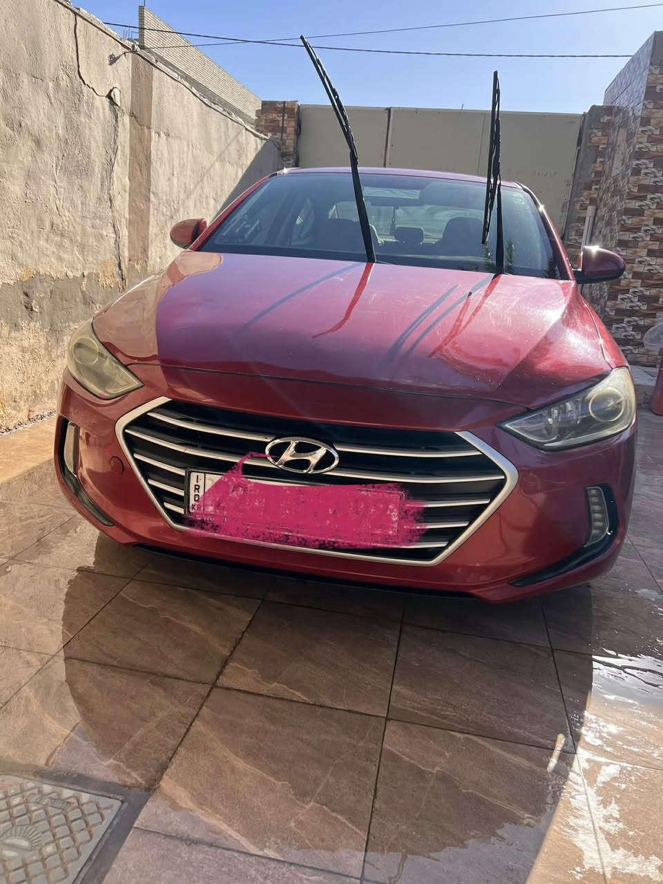 سلام عليكم النترا وراد امريكي بيه جاملغ وبنيد خفيفه الضربه بدون داخل وهنا بيه الباب الصدر والجنطه تبديل موديل 2018 رقم أربيل جديد مكانها بابل هاشميه بيه مواصفات حلوه محرك 2000دوش للاتصال *********** 
سعره 110بيه مجال

