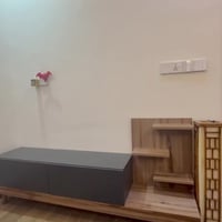 اليوم عدنه هذا الميز الي طوله185 سم وعرضه 35 سم ويتحمل أوزان ثقيلة وكل...