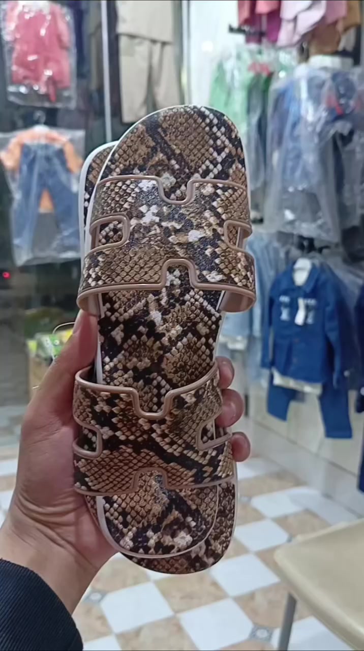 سليبر نسائي متوفر ب 3 ألوان اسود بيجي جوزي 

🌟سعر القطعة 3000 ألف 
🌟🌟قطعتين ب 5000 ألف 

آزاد ستور ⚡ الناصرية حي اور شارع السبيس 

#آزاد_ستور #مجمع_آزاد #الناصرية #ملابس #سليبر


**إذا كنت صاحب هذا الإعلان وتريد حذفه لأي سبب، رجاءا أرسل رسالة إلى الدعم الفني**