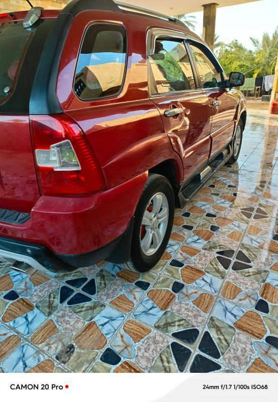 السلام عليكم سياره مقفوله كفاله عامه جير محرك قشر كفاله عامه السعر 125$ قفل ما بها اي مجال *********** تبريد ثلج مقفول
