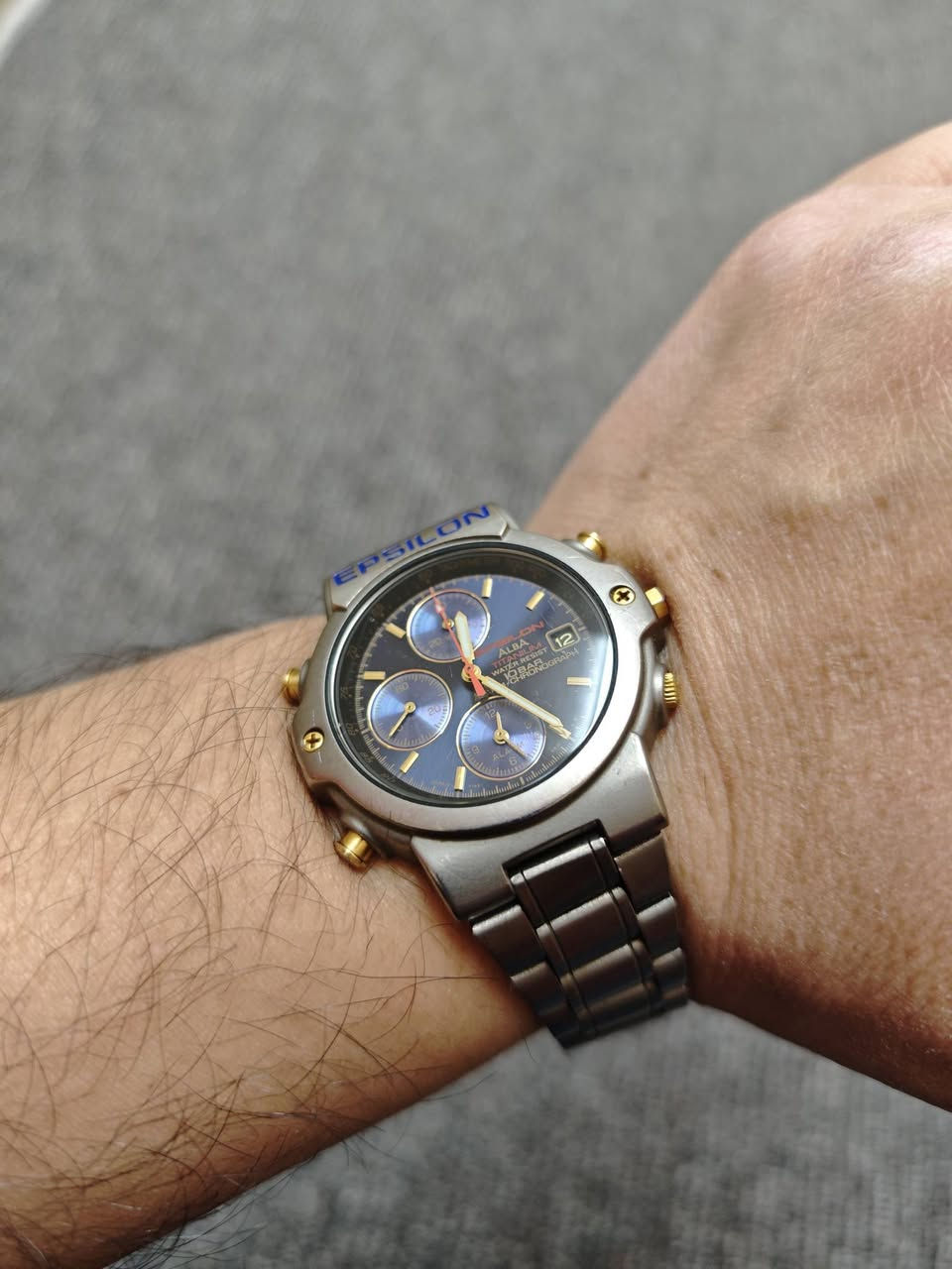 سلام علیکم. 
ساعە البا من سایکو یابانی اصلی للبیع. جرس. تیتانیوم بالكامل. كرونوكراف. منفذ یومی. باتری. فنتج قدیم. شغال مضبوط. سیر یرهم علی اید وسط او ناعم. سعر 85 الف.


**إذا كنت صاحب هذا الإعلان وتريد حذفه لأي سبب، رجاءا أرسل رسالة إلى الدعم الفني**