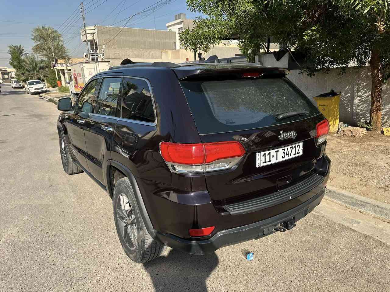 رمضان مبارك جيب 2018 كندي ماشية 
100 ميل 
صبغ جاملغ خلفي ومبدل قبغ جنطة اصلي ومصبوغ 
ومباوك التكمة والباب ورة السايق كلير فقط دون صبغ
فول السيارة عدا سلايد
تخم تاير جديد باتريات جدد مكينة كير حدادية نقص اذاين مشتريهن بس ممبدلهن 
باسمنة تحويل ثاني يوم
190 وبيها مجال قليل كلش كلش حك الجية لان خسارة 25 ورقة 
عليها ادامة كاملة 
مكاني بغداد حي الخضراء او الاعظمية 

*********** 
للبيع او مراوس بشي اقل (ادور فرق)
