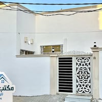 للبيع بيت 100 متر مربع واجهة 10 متر طابق و نص شارع 10 متر مفتوح على ال...