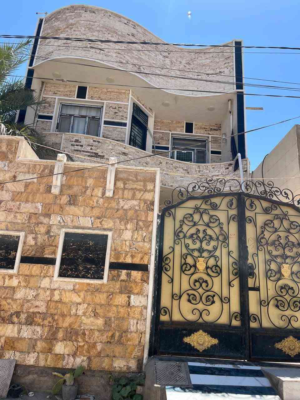 السلام عليكم
بيت للبيع طابقين 175م حديث طابو صرف 4غرف نوم السعر 350 في حي القادسيه قريب ع الشارع العام كلشي متوفر مدارس و سوق قريب يبعد عن الامام 3 كيلوات متوفر كيات 500دينار لولايه الرقم ***********
