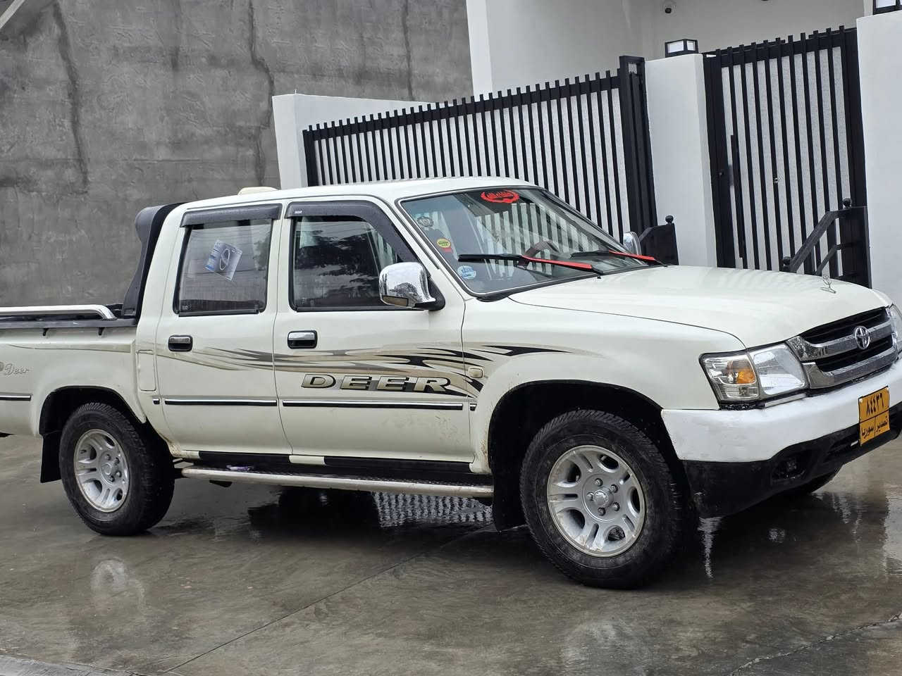 سه‌ره‌تا به‌ ناوی خودا
نمونه‌ی جوانی پیكاب دێر مۆدێل ٢٠٠٩ 
 بێ بۆیاخ 
مه‌نه‌فێست ئه‌سلی له‌گه‌له‌ 
مه‌كینه‌ و گێر و ئه‌كسل به‌شه‌رت 
هه‌موو گیانی له‌سه‌ر شه‌ریكه‌یه‌ مالی فه‌قیره‌ 
چوار تایه‌ی لۆكی له‌ژێره‌ 
شوێن كلار 
سعر(٤٣)
***********
