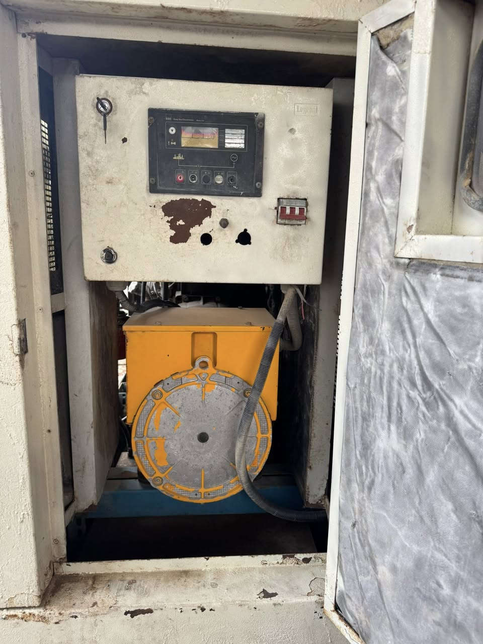 السلام عليكم مولده للبيع بيركنز كاتم إنكليزي اصلي راس توليد اصلي ٣بستم ٣١ kva  ١٢٤ أمبير مكينه ممفتوحه لأصرف ولابخارالمكان بابل سدة الهندية السعر ٢٥ورقه وبيها مجال
***********
