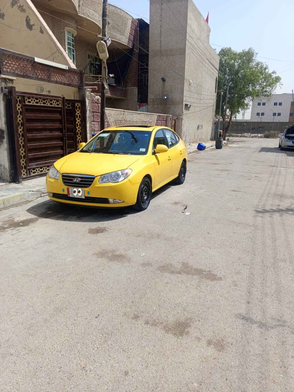 السلام عليكم سياره انتره 2009سيارة نضيفة وجديده الرقم انكليزي شويه صدرها تعبان تبريد مكفول مكينه مكفوله رقم بغداد السعر 95وبيها مجال العنوان بغداد الاتصال ع الرقم سيد حسين ***********
