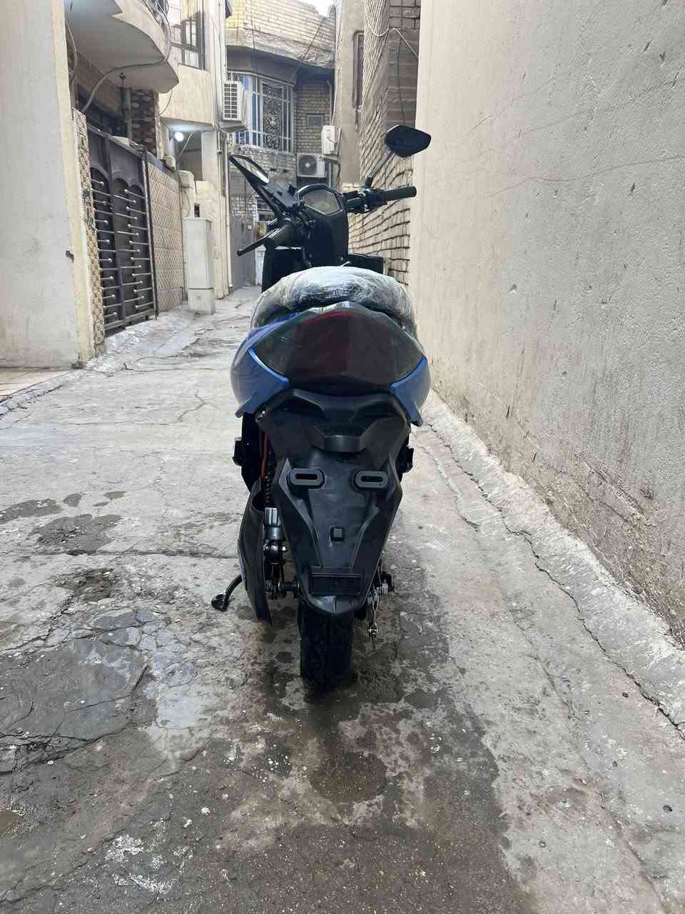 سلام عليكم
دراجه سكنس (mtr ) من مؤيد طياره الي يعرف دراجات mtr
للبيع
ست بطاريات استخدام اشهر قليله
اللّٰه شاهد امشي بيها 60 كيلو ويبقه بيها قليل بصمتين وسويج بيها بك اشاير ثلاث سرع
الدراجه كلش نظيفه وقويه 
ملاحظه الصندوك اني موخره بس موجود 
للبيع 700 وبيها مجال قليل مشتريها مليون وميه وستين اللّٰه شاهد
مكاني الغدير واتساب ***********
