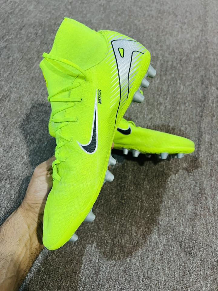 تحفه شرط
نايك ميوركال اخر صدار  
اصلي  باله 
قياس45
نضافه1/1 
اولئ شرط 
فوول طبي 
السعر خاص 
توصيل موجود 
واتساب متوفر 
***********
