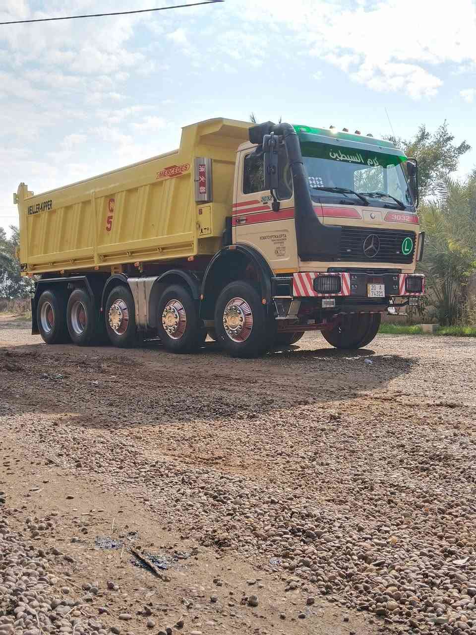 سلام عليكم
موديل 91 
سيارة بلادي عكرب شاصي بلادي 
باج بطن بلادي شاصي مكفول 
محرك 10 محسن ستندر 
كير 160 دورة 14 ما مفتوح 
مجموعة نص البي بلادي 
قمارة بلادي مكفول 
سيارة مكفولة.    رجأ مكلف بلنشر 
رقم صاحب سيارة ***********
