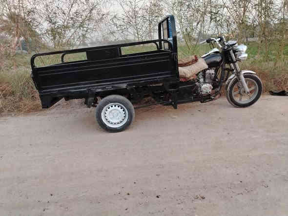 سلام عليكم ستوته جمره للبيع موديل 2018 محرك 2020 بيه رقم بس سنويه ضايعه اكاتبك عن سرقه او عشاءر ركبه مكفوله  تعمير جديد كهربائياته كله جدد والله بكلايت كلوبات جدد دبلات كدام واره جدد ستوته خير من الله مستعجل عله فلوسه سعر800 مكاني بابل مشروع المسيب لاتصال عل رقم ***********
