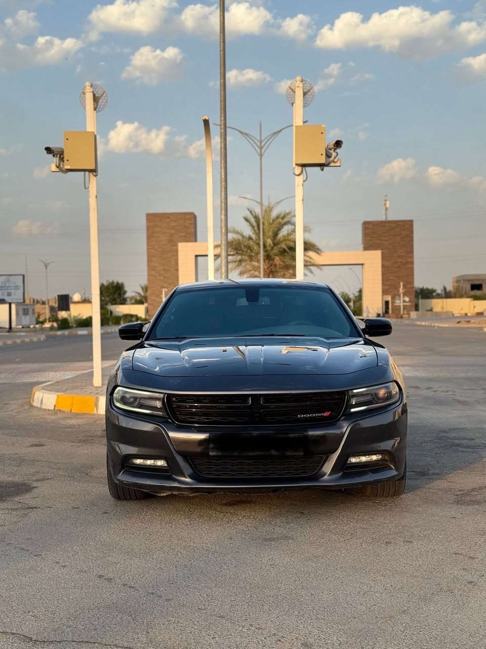 السلام عليكم جارجر 2018 من امريكا داخله كلين  بس بلعراق بيه طخه بجاملغ خلفي سايق ونصبغ وشخط باب سكن ونصبغ بدون دواخل بدون ايرباك بدون دعم كير محرك كلشي كفاله حداديه كله توب سعر195وبي مجال رقم دهوك جديدشرط تحويل
***********
