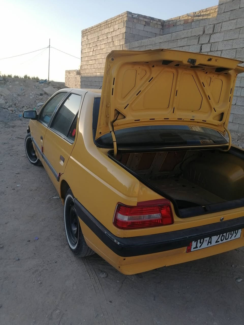 سلام عليكم التفاصيل كلها بل فيديو (ملاحضه شوف اسعارهن هيج موديل وهيج نضافه تحياتي) 
بيجو لميس البيع سيارة خير من الله وجاهزه عله اخر حبايه موديل 2016سيارة ب اسمي وبنجف تبريد مكينه كير حداديه تخم تاير كله جديد وناعمه بشارع سعرها 45وبيها مجال الشراي رقم (***********)
