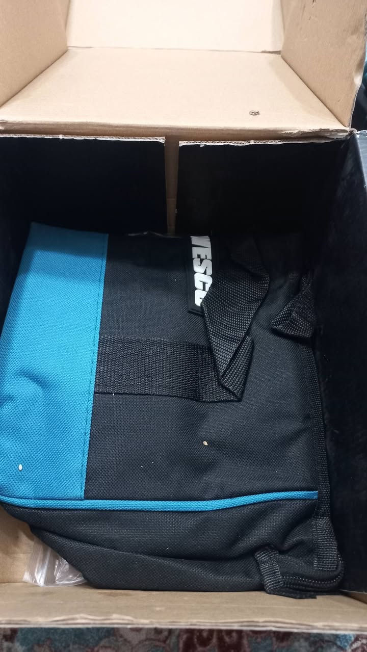 البيع جديد لوك بطارية وال شاحنه  سعره مع توصيل   90 الف رقمي بي واتساب  ***********
