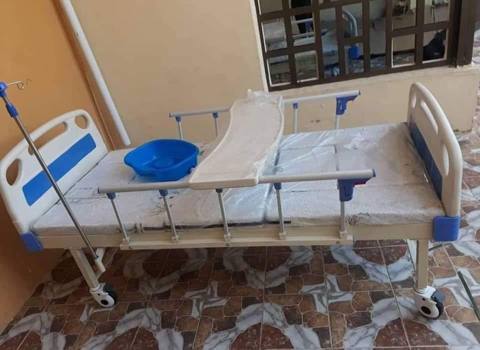 سرير طبي استعمال قليل ***********
