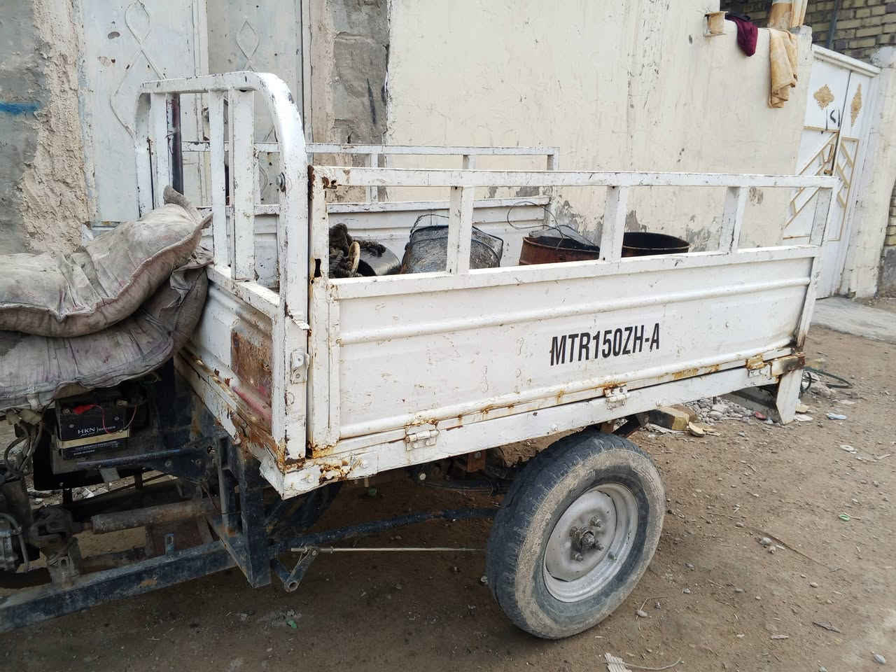 سلام عليكم ستوته امتيار موديل 2014
جاهزه من كلشي باتري جديد كهربائات نكره سلف شرط جاهزه ب 450 وبيه مجال 

*********** مكاني كوفه عباسيه
