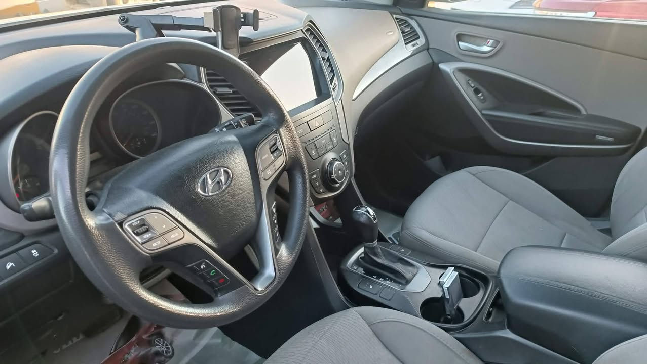 السلا م عليكم
سنتافيا أمريكي 2016 بدون تبديل صبغ جاملغ وبنيد فقط سياره جاهزه علئ اخر حبايه  ماشيه 108mi تحويل مباشر اربعه سلندر السعر 145$ رقم ذي قار انكليزي 
الاتصال ***********
