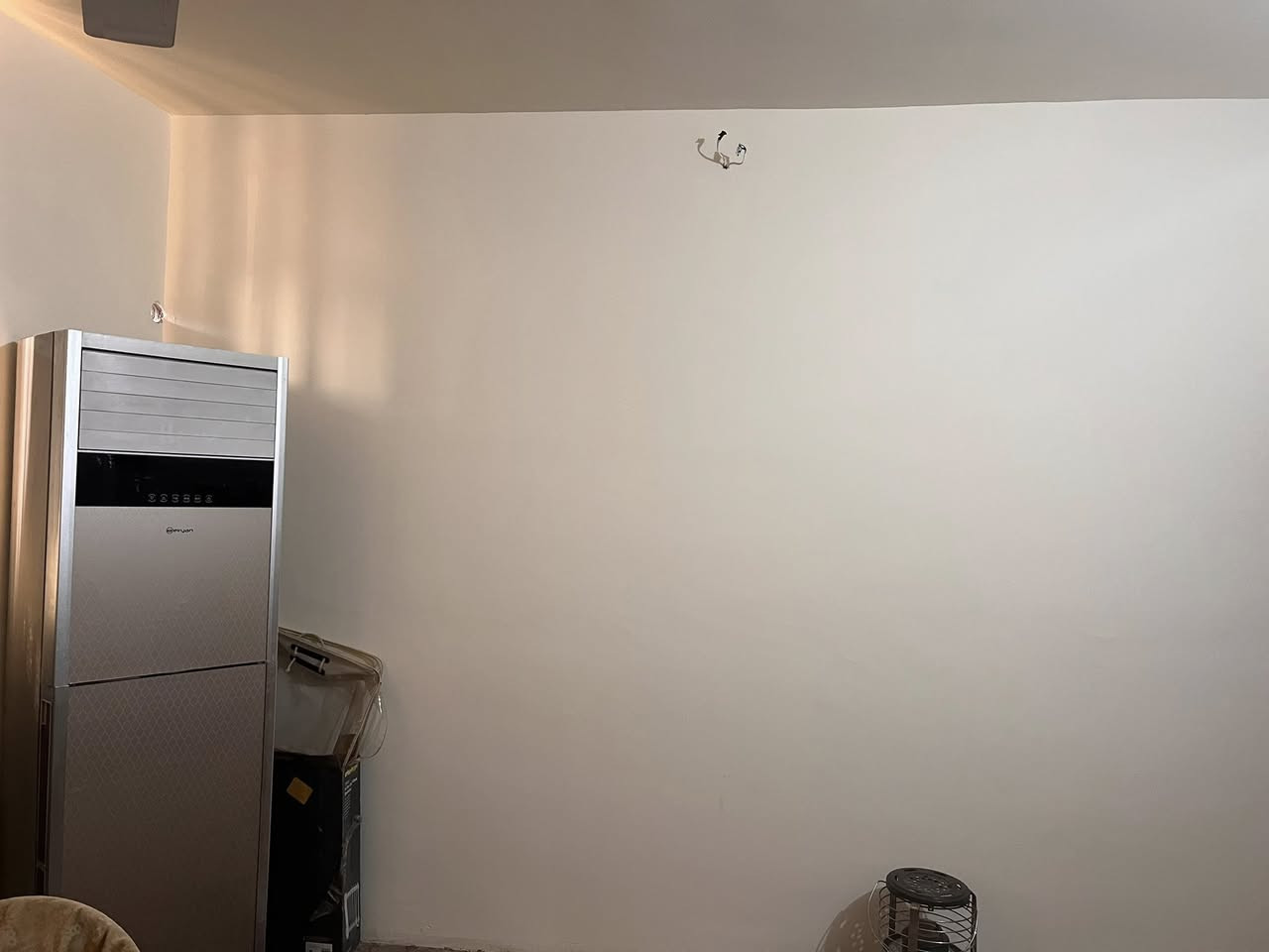 دار للايجار حي الاعلام قرب عياده (دانتل ستي للاسنان)4غرف وصاله وحمامين وكراج ***********وتساب فقط
