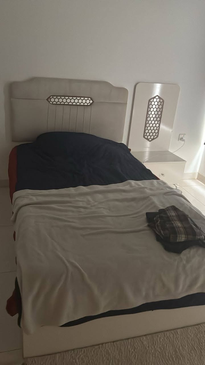 غرفة نفر ونص
3قطع نظيفه حيل 

سعرها 350


**إذا كنت صاحب هذا الإعلان وتريد حذفه لأي سبب، رجاءا أرسل رسالة إلى الدعم الفني**