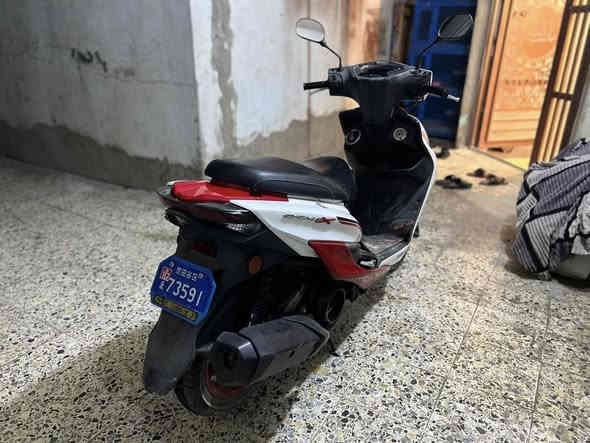 السلام عليكم دراجه سكنس للبيع موديل 2023 لد كفاله عامه اوراق موجوده نزول من الرمبه عله ايدي سعر 18 ورقه وبيها مجال للطيبين العنوان بغداد الدوره ابو دشير للأستفسار اكثر اتصل *********** ***********
