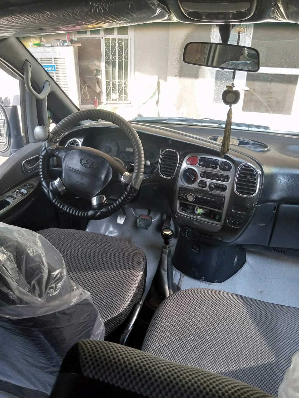 سياره استاركس للبيع موديل 2006 كير عادي تبريد تدفيه شغال تخم تايرات جديد صدر أمامي  خلفي جديد كهربايات شغال خير من الله العنوان ديالى خانقين  السعر 90 أو بي مجال بسيط   رقم موبايل ***********
