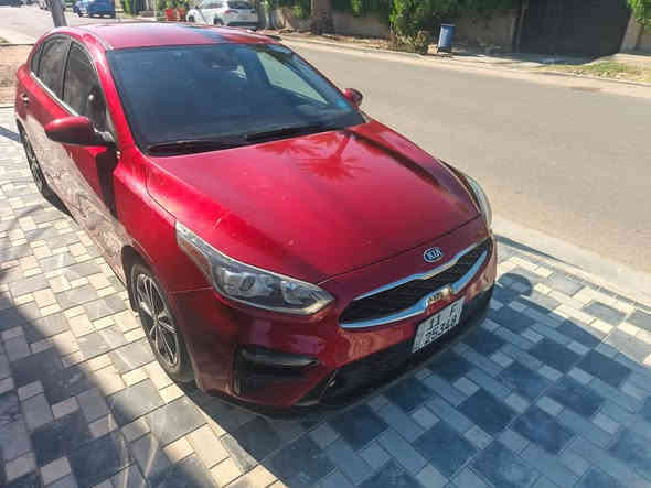 شلونكم اخوتي ان شاءالله بخير فورتي موديل 19 نضيفه وجديده للبيع او للمراوس ليبل واحد
فورتي موديل 2019 للبيع او للمراوس 
مكانه بغداد حي الجامعه 
رقمه بغداد تحويل مباشر 
المواصفات 
مواصفات ال S المعروفه 
‎3 وضعيات قياده
تحكمات استيرن 
شاشه كأمره 
كير اوتو 
رادارات 
وبعد بيه اهواي مواصفات 
السياره ماشيه فقط 56 
الحادث فقط بنيد مصبوغ والجاملغ نصه امعجن كامل وجاهز للصبغ بدون دواخل لا شاصي ولا ايرباك كله سليم كير محرك مكفول كفاله عامه السياره بيه سونار مرفق بالمنشور 
السياره بيه منظومه غاز بعده ما مشتغله سعره 500 الف وبيه كارت الضمان تريد تستعمله عليه غاز واتوكل تريد تشيله ب ٥٠ الف يشيلوه الك 
السعر ١٣٧ وبيه مجال بسيط ان شاء الله بيع او مراوس وهذا رقمي للتواصل 

هاذه رقمي للاتصال  
***********
*********** هاذه بي واتساب
