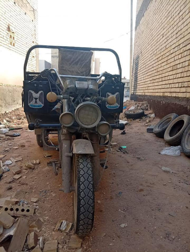 السلام عليكم  ستوتة للبيع موديل ٢٠٢٠الستوتة نضيفة كلش مكينة لاتنقيص ولاتبغير مكانهة خلف الدرة رقم صاحبهة***********
