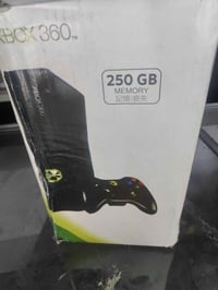 Xbox 360 • 250GB • جوستك يحتاج تصليح