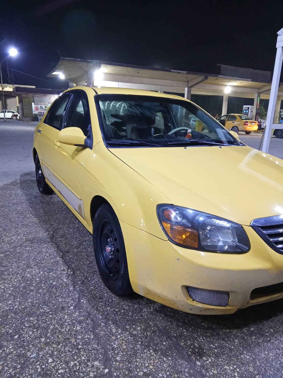 سلام عليكم كيا سبكترا 2008 سيارة نضيفة كلش تبريد ثلج خير من الله كير مكينة حدادية كلها نافضها السيارة مامشتغلة تكسي حاطها اروح بيها للدوام وارجع ضربتا ماندلها وين اخذتها كال ضبتها خفيفة السيارة جديدة واحلى من الصور  خطها جوال مصفر خط وبحث وغرامات  هاذ. رقمي *********** شرط التحويل السعر 80وبيها مجال حك الجية
