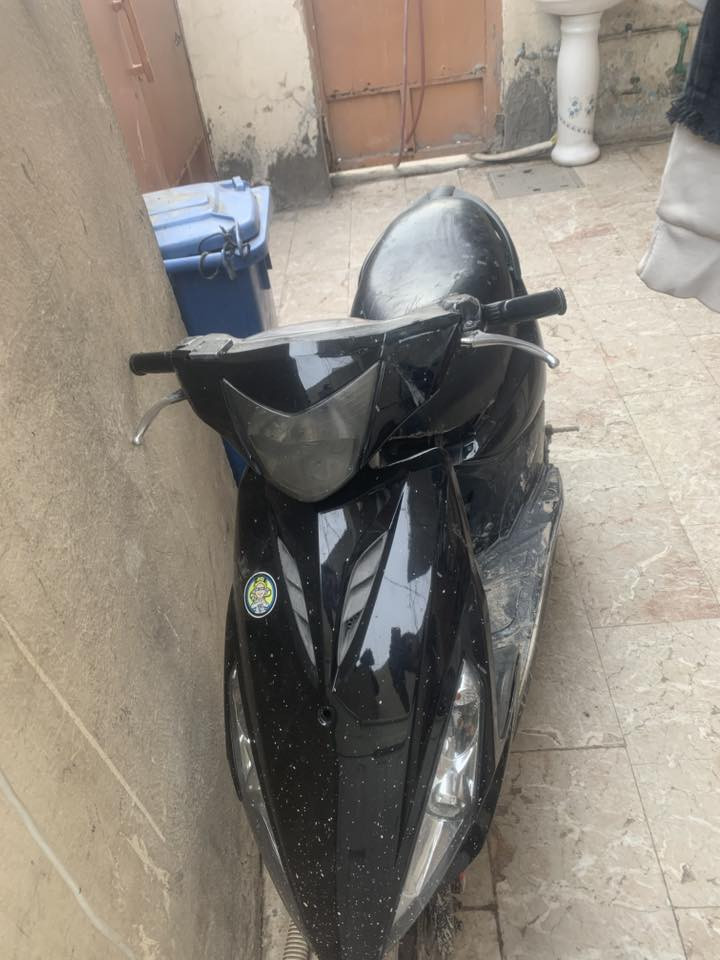 السلام عليكم للبيع ماكس مظلع شغالة السعر 300 مكان بغداد رقم الهاتف ***********
